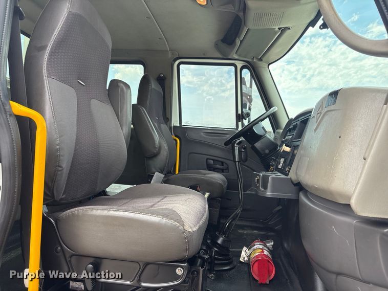 image for item EG9089 2009 International 7500 Crane Truck