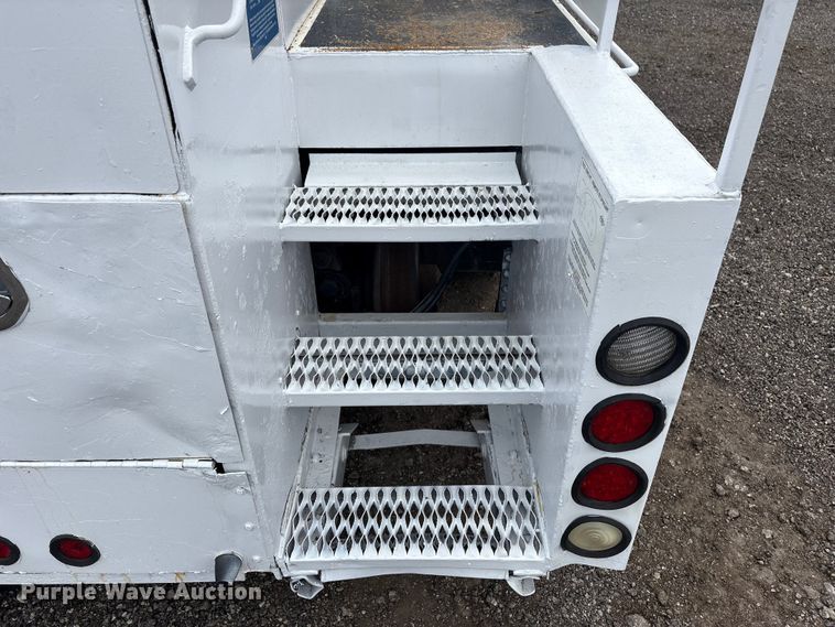 image for item EG9089 2009 International 7500 Crane Truck