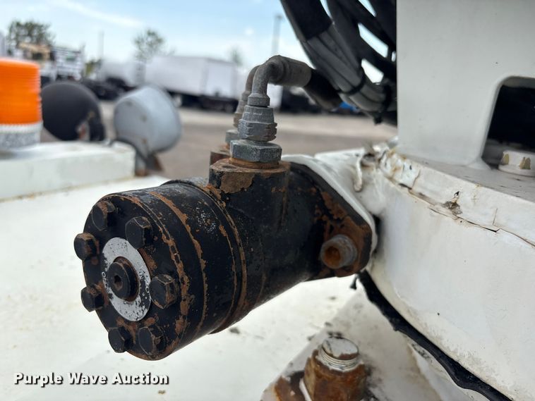 image for item EG9089 2009 International 7500 Crane Truck