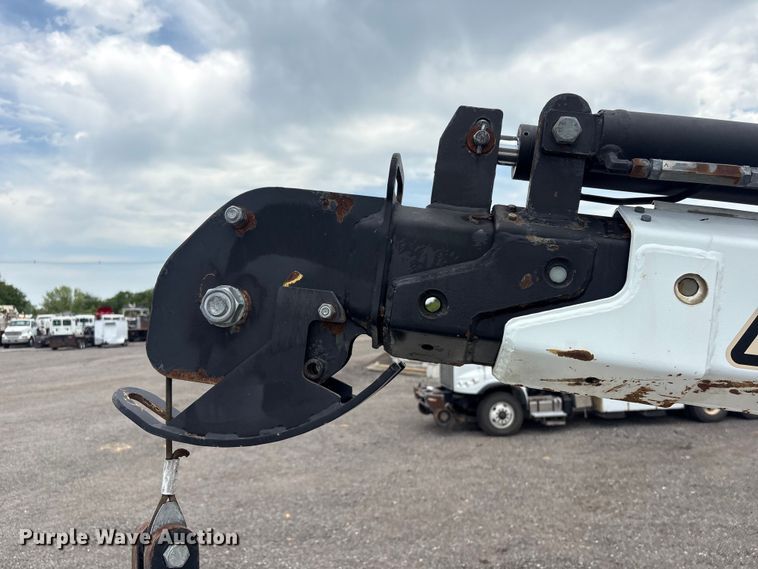 image for item EG9089 2009 International 7500 Crane Truck