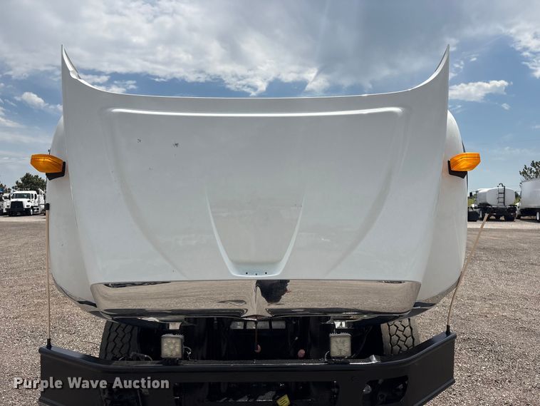 image for item EG9089 2009 International 7500 Crane Truck