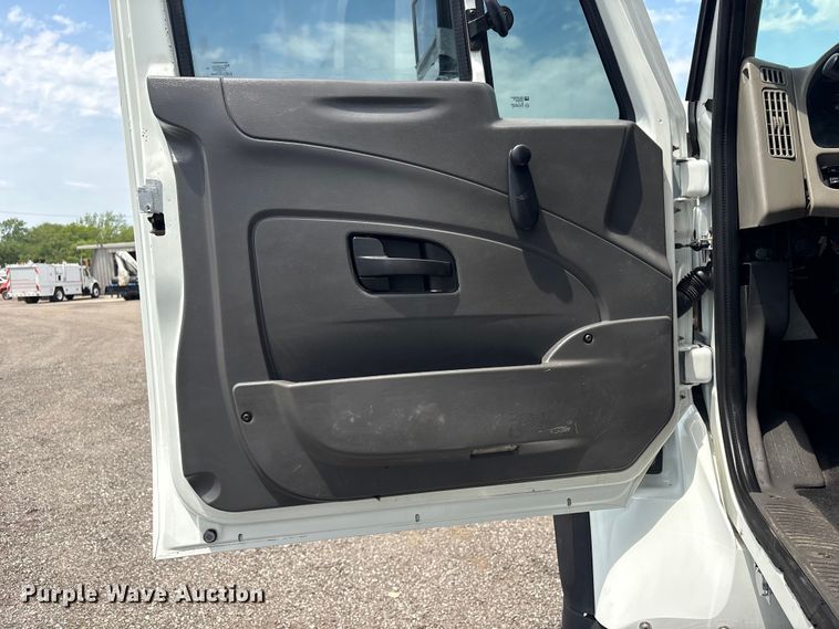 image for item EG9089 2009 International 7500 Crane Truck
