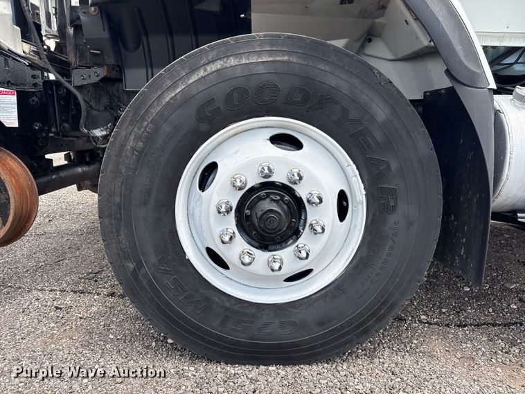 image for item EG9089 2009 International 7500 Crane Truck
