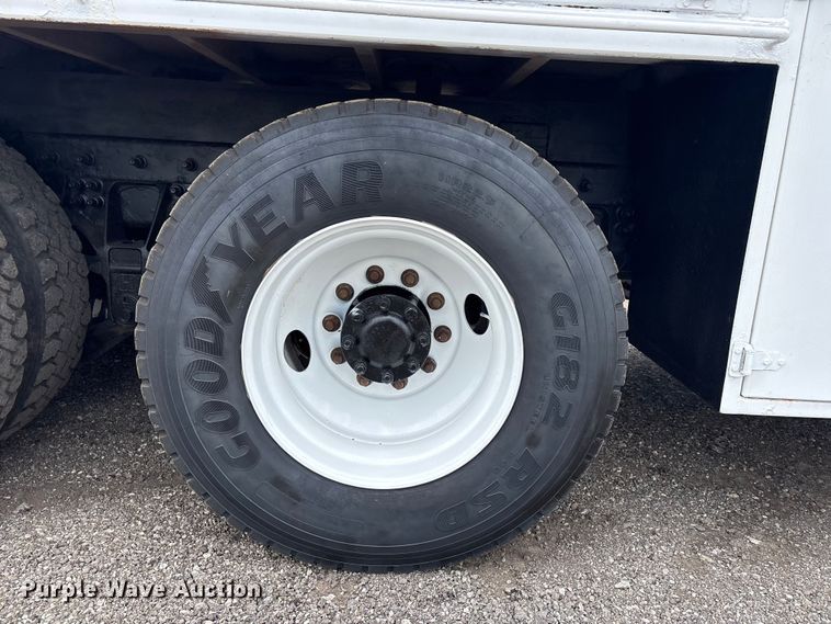 image for item EG9089 2009 International 7500 Crane Truck