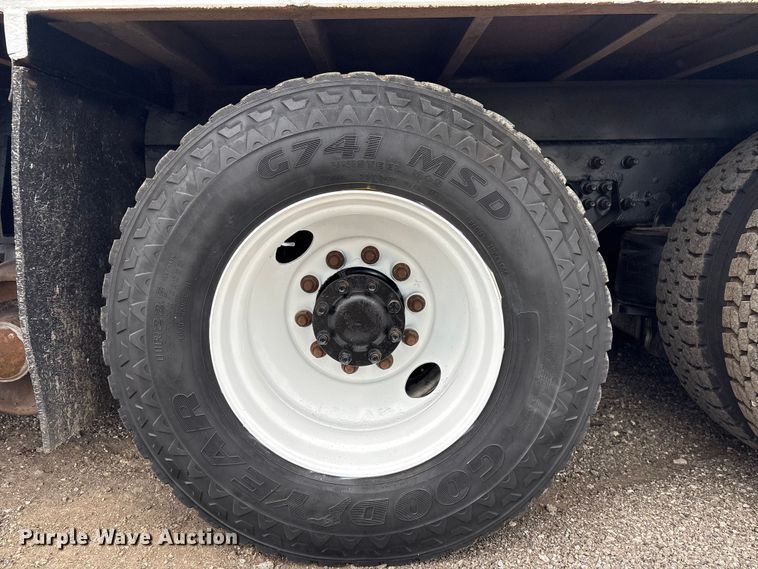 image for item EG9089 2009 International 7500 Crane Truck