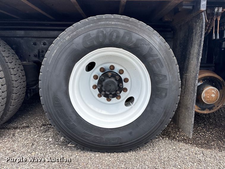 image for item EG9089 2009 International 7500 Crane Truck
