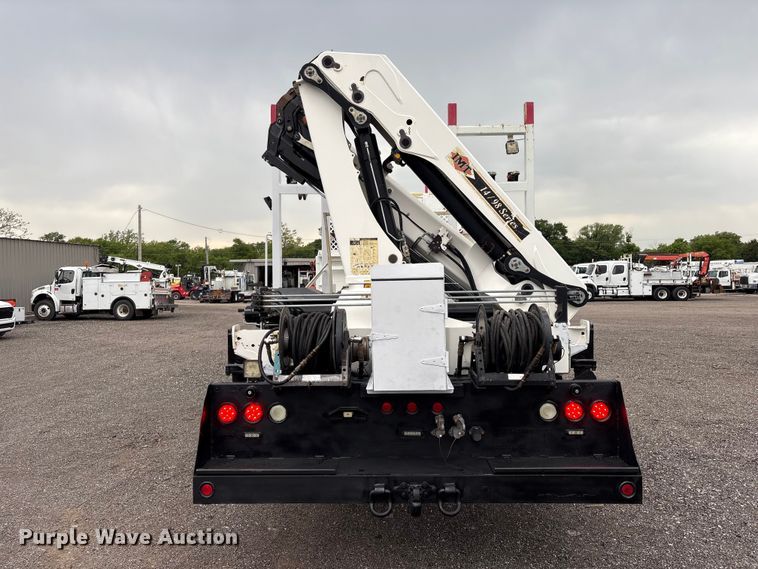 image for item EG9095 2013 Freightliner 114SD crane truck