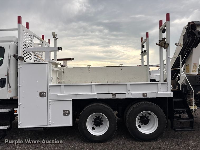 image for item EG9095 2013 Freightliner 114SD crane truck