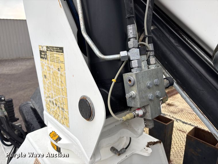 image for item EG9095 2013 Freightliner 114SD crane truck