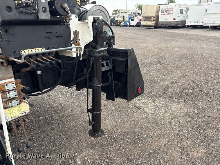 image for item EG9095 2013 Freightliner 114SD crane truck