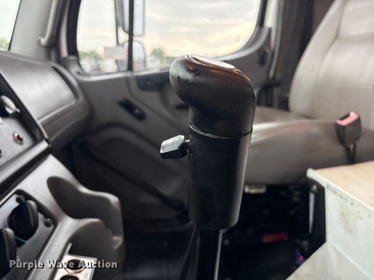 image for item EG9095 2013 Freightliner 114SD crane truck