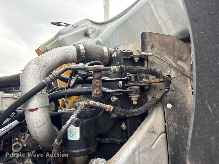 image for item EG9095 2013 Freightliner 114SD crane truck