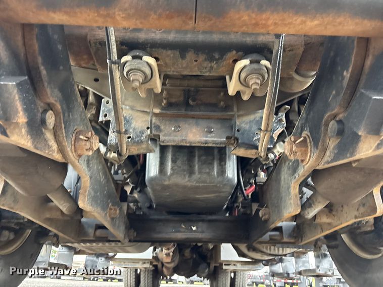 image for item EG9095 2013 Freightliner 114SD crane truck