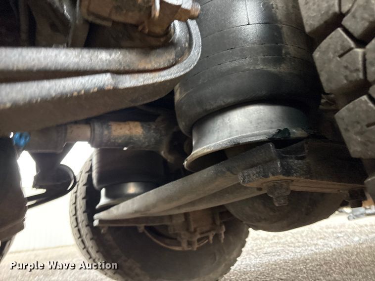 image for item EG9095 2013 Freightliner 114SD crane truck