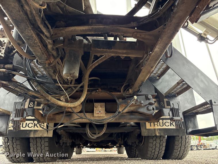 image for item EG9095 2013 Freightliner 114SD crane truck