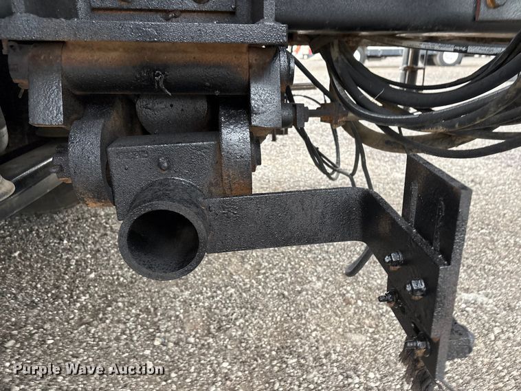 image for item EG9095 2013 Freightliner 114SD crane truck