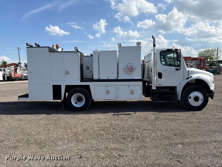 image for item EG9270 2012 Freightliner Business Class M2 fuel / lube truck