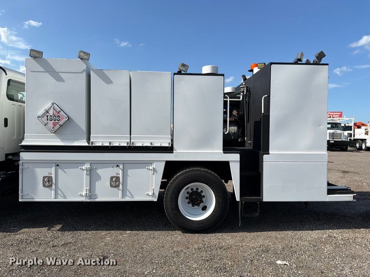 image for item EG9270 2012 Freightliner Business Class M2 fuel / lube truck