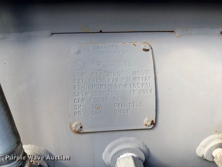image for item EG9270 2012 Freightliner Business Class M2 fuel / lube truck