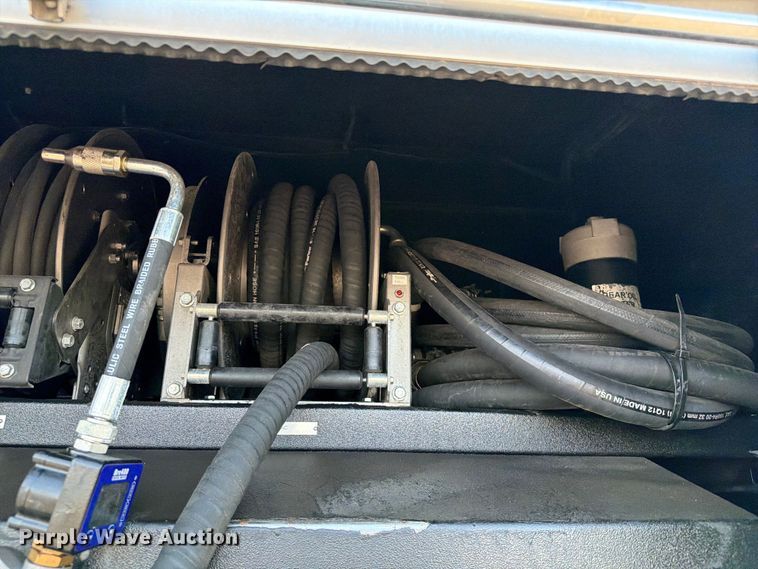 image for item EG9270 2012 Freightliner Business Class M2 fuel / lube truck