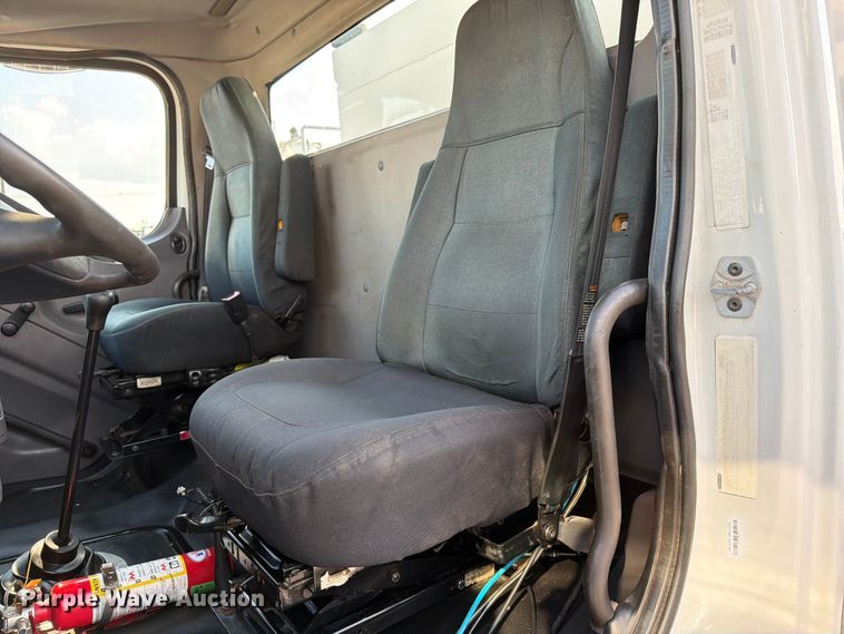 image for item EG9270 2012 Freightliner Business Class M2 fuel / lube truck