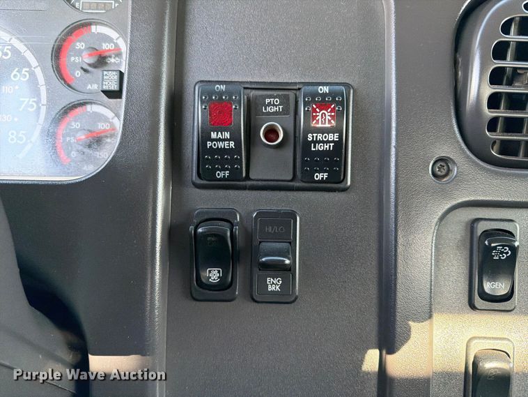 image for item EG9270 2012 Freightliner Business Class M2 fuel / lube truck