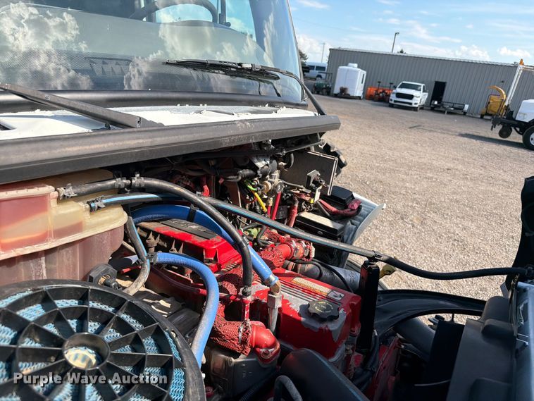 image for item EG9270 2012 Freightliner Business Class M2 fuel / lube truck