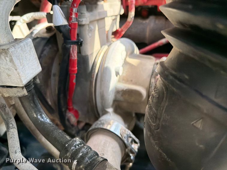 image for item EG9270 2012 Freightliner Business Class M2 fuel / lube truck