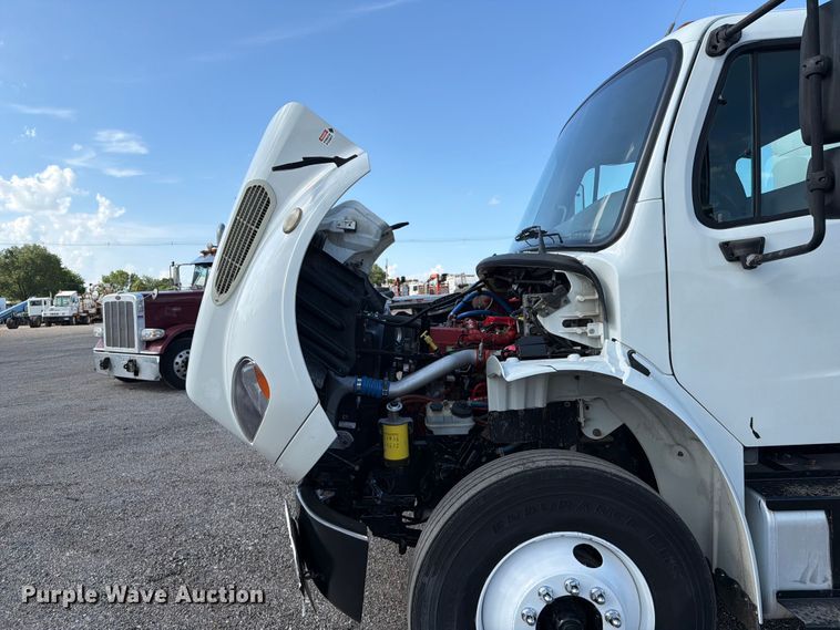 image for item EG9270 2012 Freightliner Business Class M2 fuel / lube truck