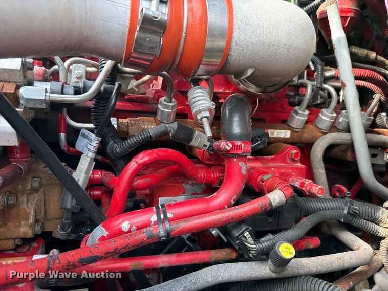 image for item EG9270 2012 Freightliner Business Class M2 fuel / lube truck