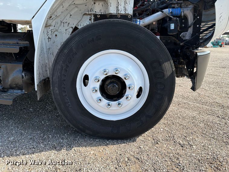 image for item EG9270 2012 Freightliner Business Class M2 fuel / lube truck