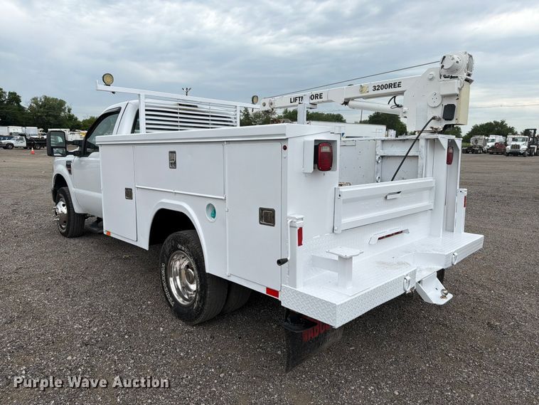 image for item EG9293 2008 Ford F350 Super Duty utility bed pickup truck