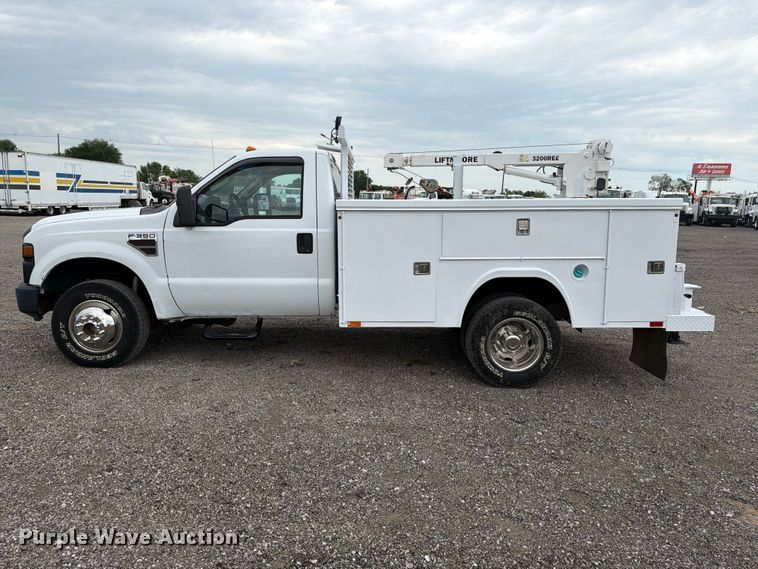 image for item EG9293 2008 Ford F350 Super Duty utility bed pickup truck