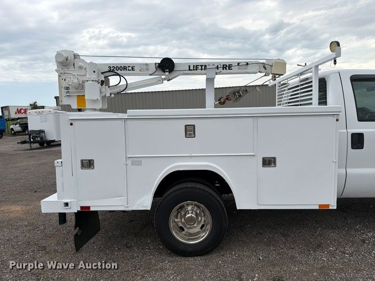 image for item EG9293 2008 Ford F350 Super Duty utility bed pickup truck