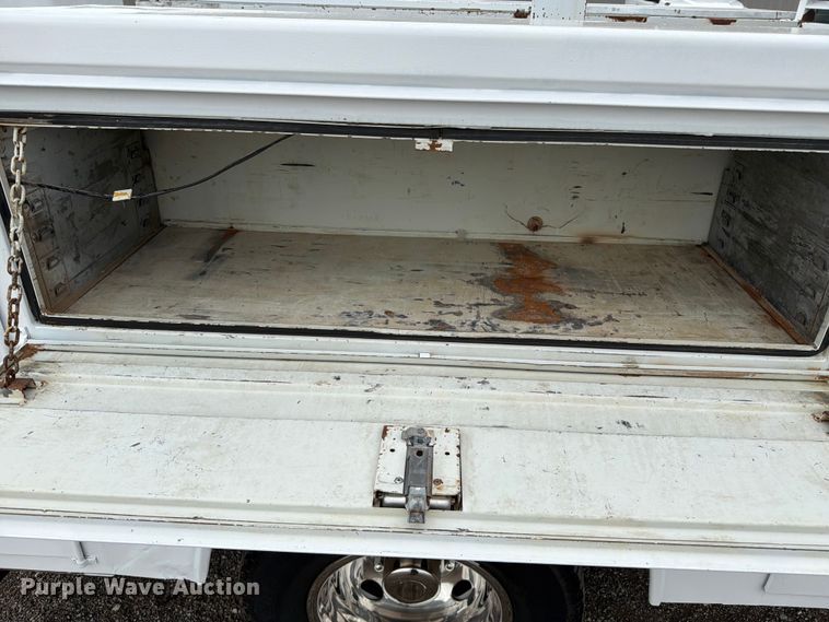 image for item EG9293 2008 Ford F350 Super Duty utility bed pickup truck