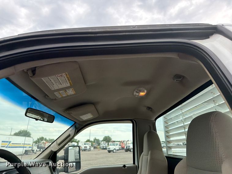 image for item EG9293 2008 Ford F350 Super Duty utility bed pickup truck