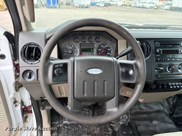 image for item EG9293 2008 Ford F350 Super Duty utility bed pickup truck