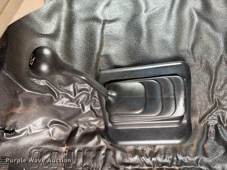 image for item EG9293 2008 Ford F350 Super Duty utility bed pickup truck