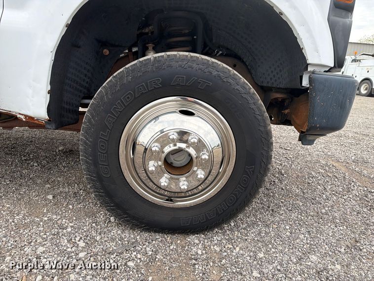 image for item EG9293 2008 Ford F350 Super Duty utility bed pickup truck