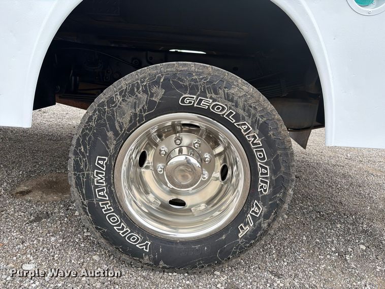 image for item EG9293 2008 Ford F350 Super Duty utility bed pickup truck