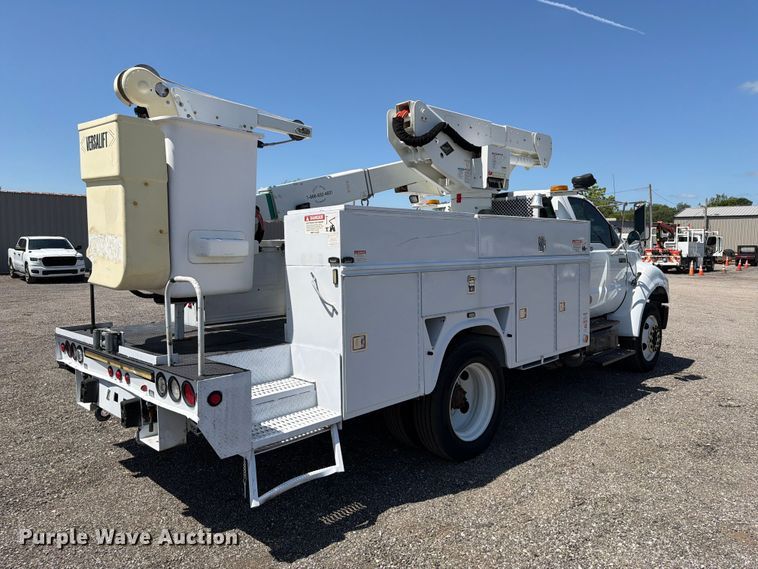 image for item EG9316 2015 Ford F650 Super Duty bucket truck