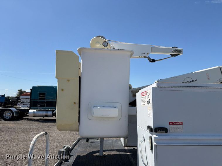 image for item EG9316 2015 Ford F650 Super Duty bucket truck