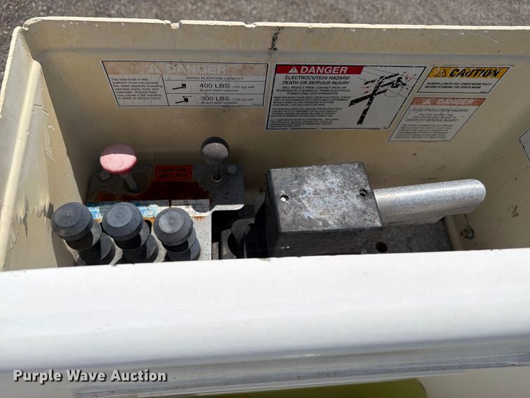 image for item EG9316 2015 Ford F650 Super Duty bucket truck