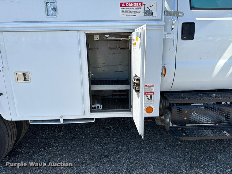 image for item EG9316 2015 Ford F650 Super Duty bucket truck