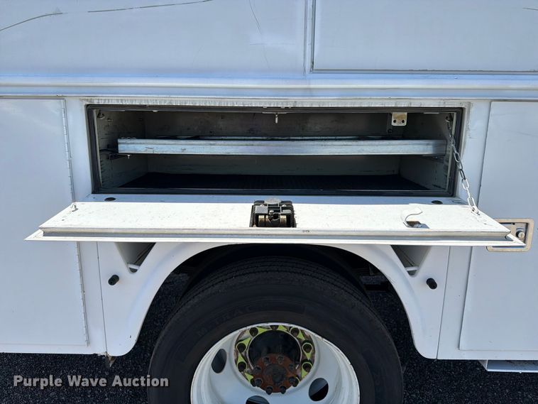 image for item EG9316 2015 Ford F650 Super Duty bucket truck