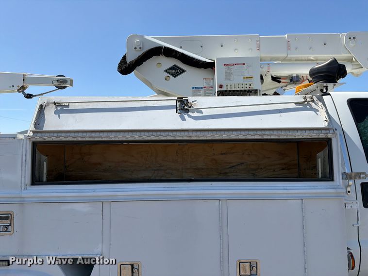 image for item EG9316 2015 Ford F650 Super Duty bucket truck
