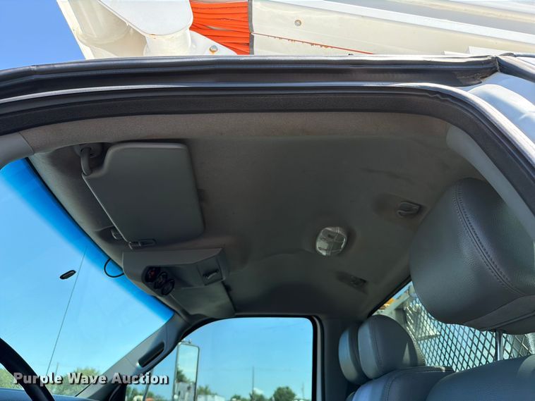 image for item EG9316 2015 Ford F650 Super Duty bucket truck