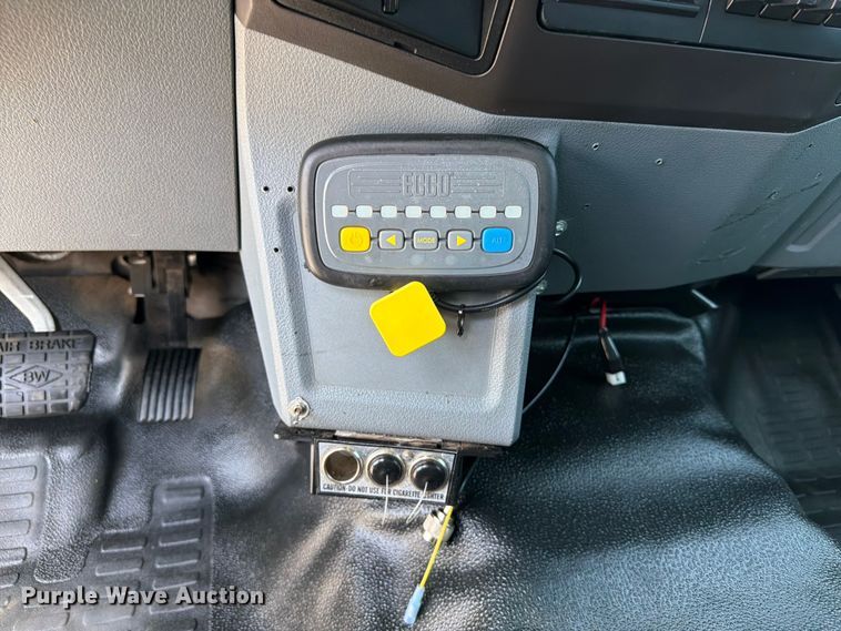 image for item EG9316 2015 Ford F650 Super Duty bucket truck