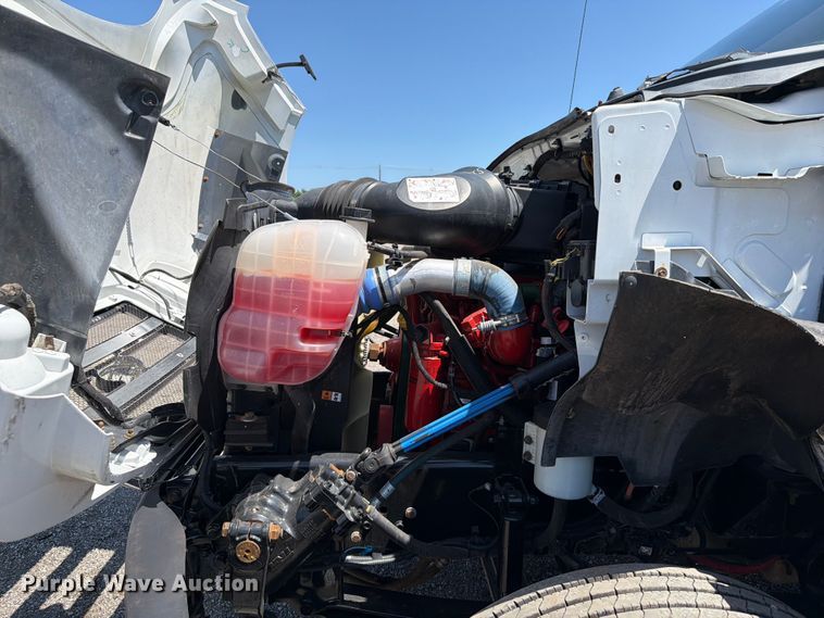 image for item EG9316 2015 Ford F650 Super Duty bucket truck