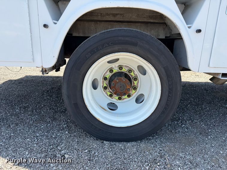 image for item EG9316 2015 Ford F650 Super Duty bucket truck